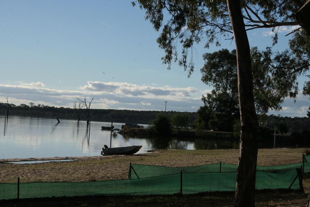 Lake Fyans Holiday Park Exterior photo